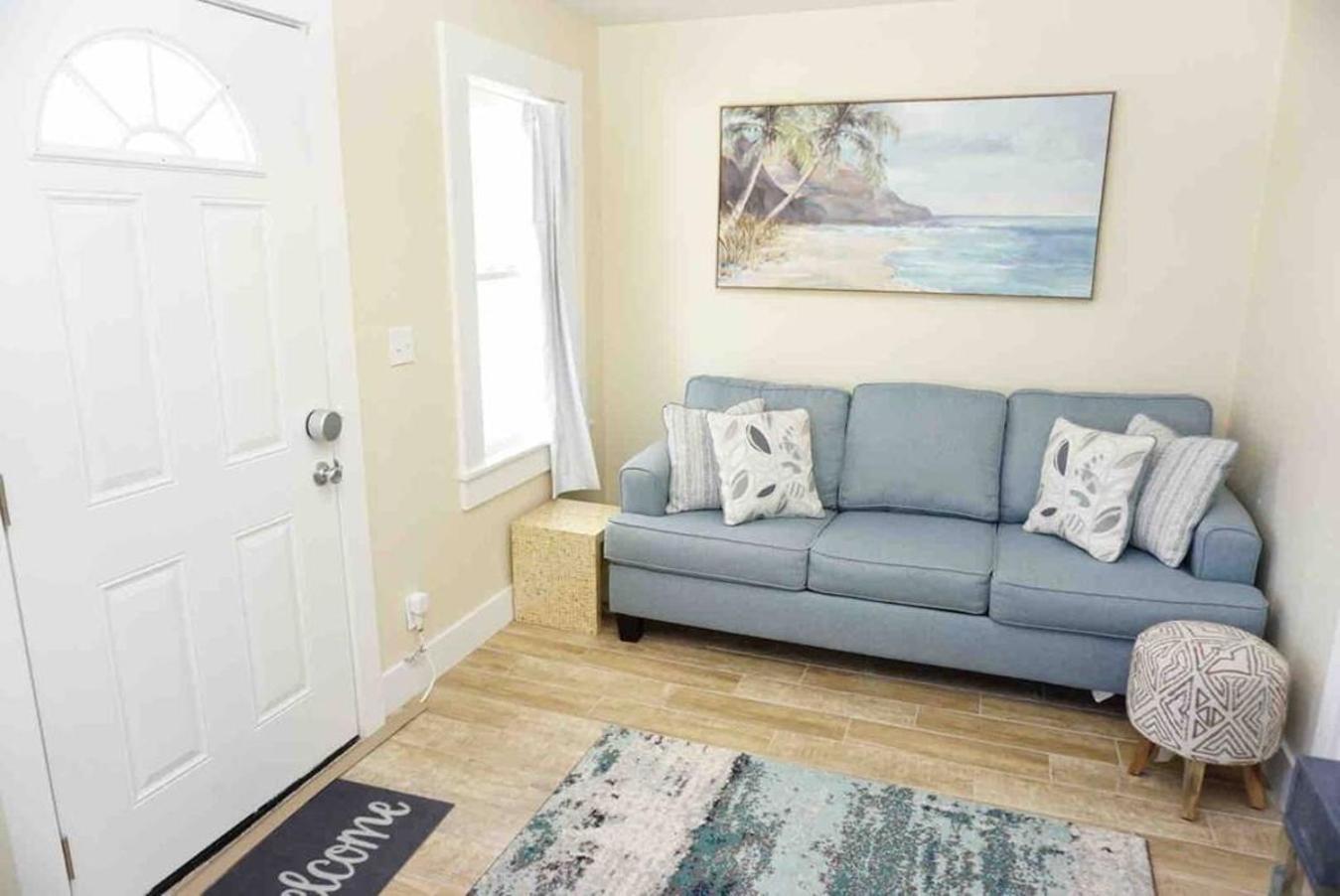 Pets Ok! Steps To Ocean Center Walk To Beach! Apartment