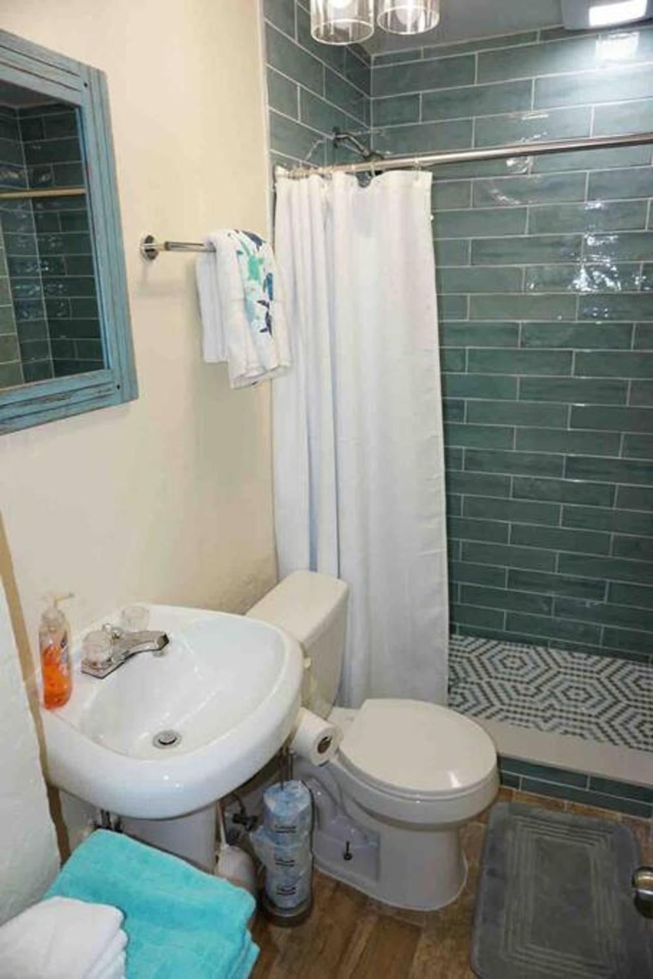 Apartment Pets Ok! Steps To Ocean Center Walk To Beach! Daytona Beach