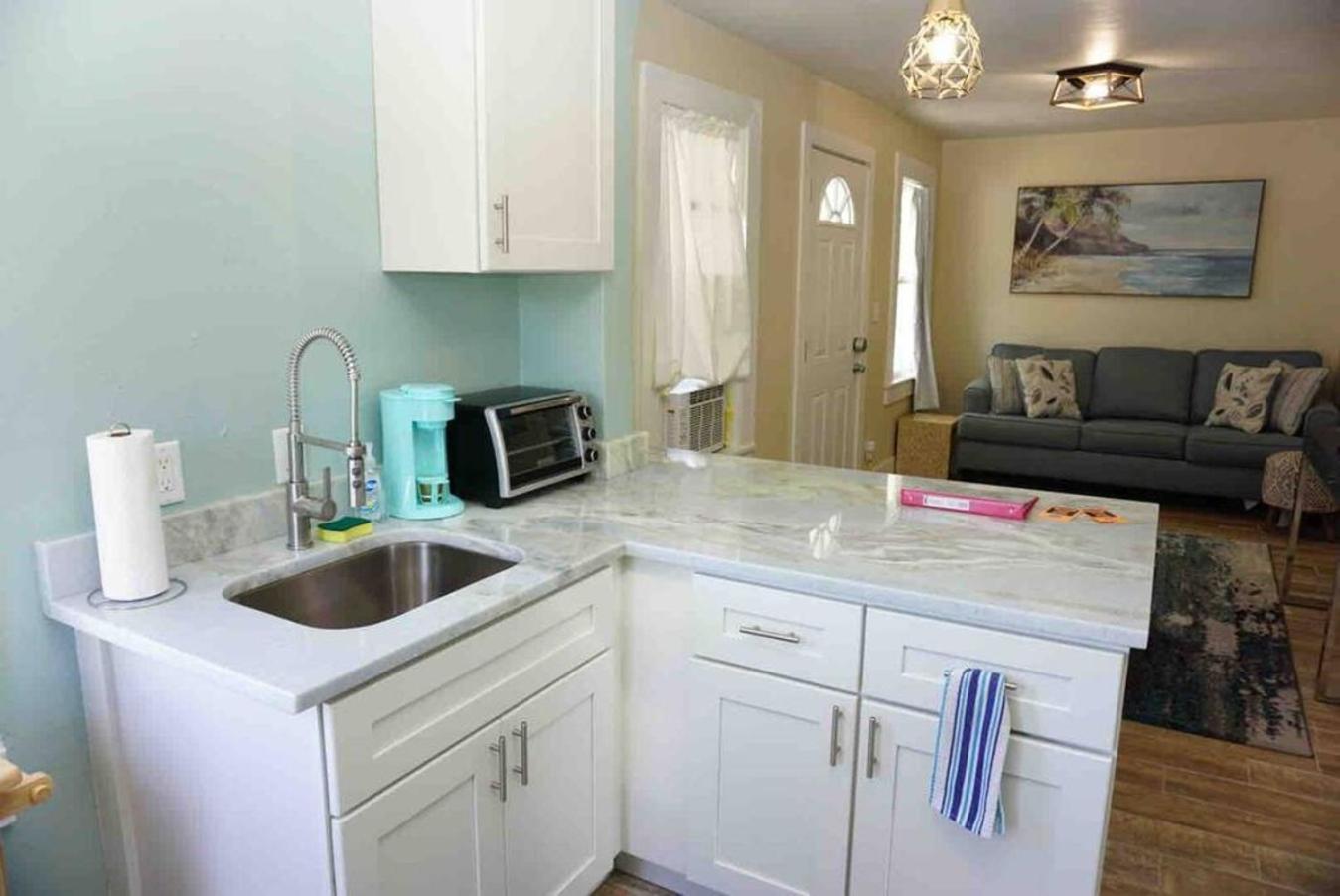 Apartment Pets Ok! Steps To Ocean Center Walk To Beach! Daytona Beach